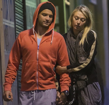 Гришо и Маша на романтична разходка в Мадрид