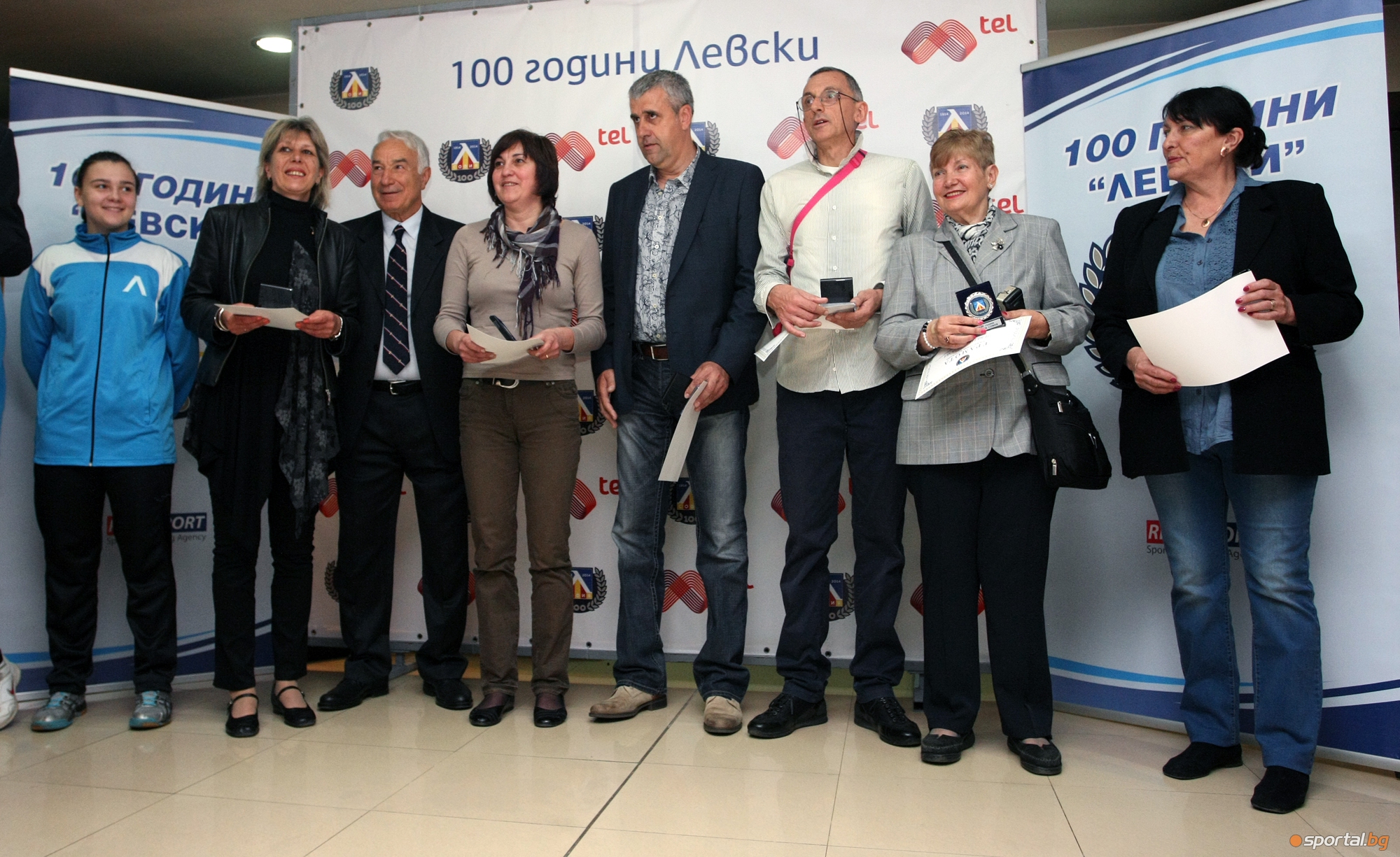 Волейболисти бяха удостоени с почетен знак "100 години Левски"