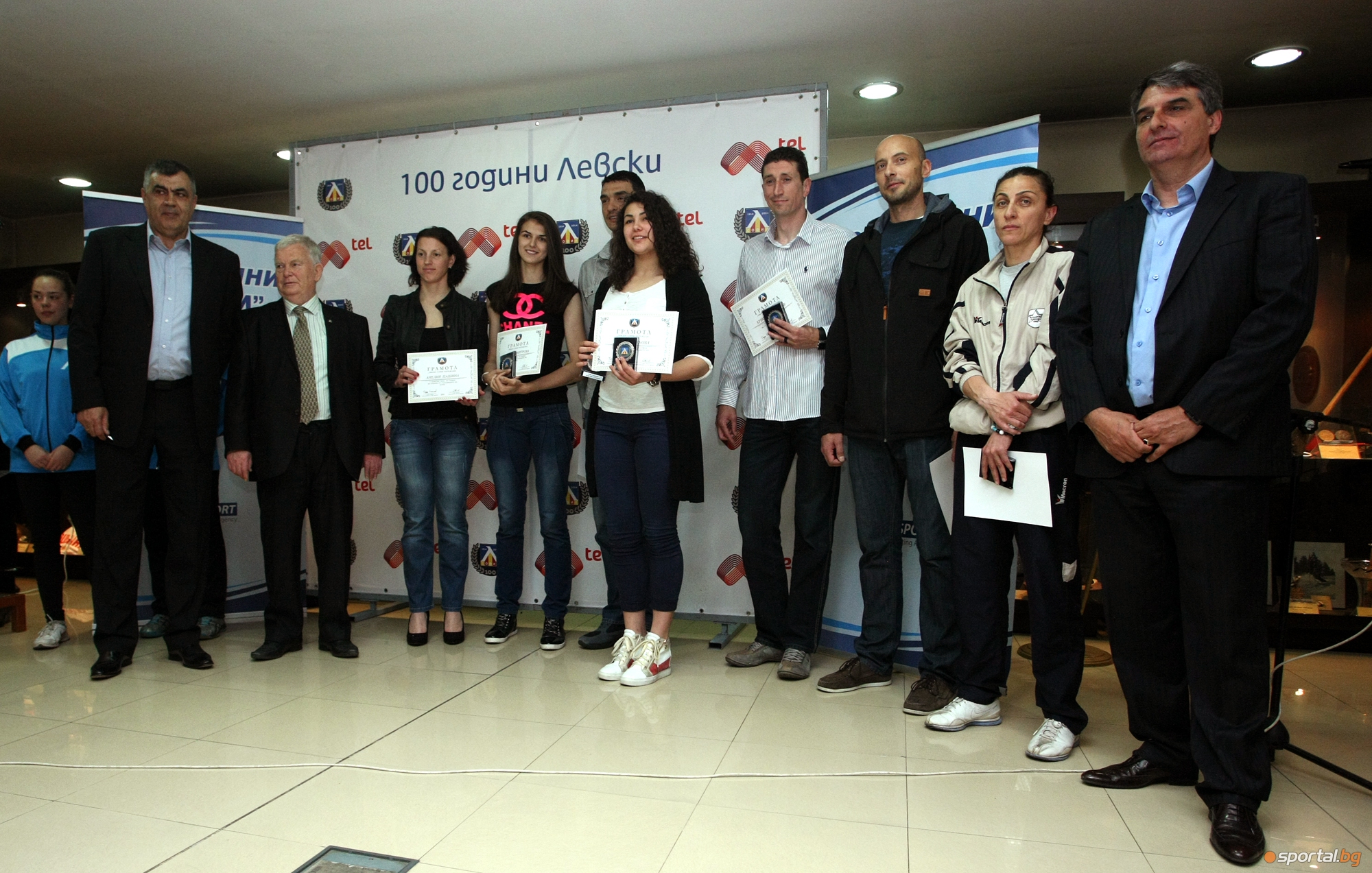 Волейболисти бяха удостоени с почетен знак "100 години Левски"