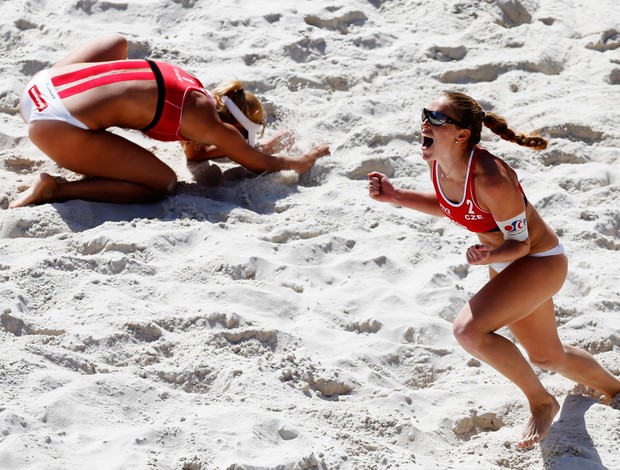 Кристина Колоцова и Маркета Слукова спечелиха титлата на плажа в Прага