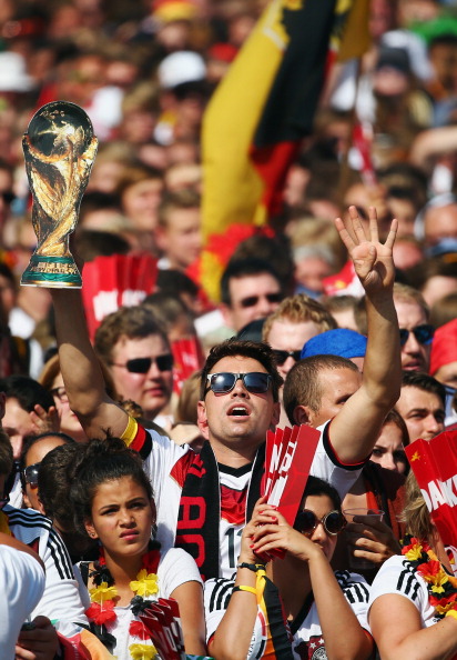 Лудото посрещане на световните шампиони в Берлин