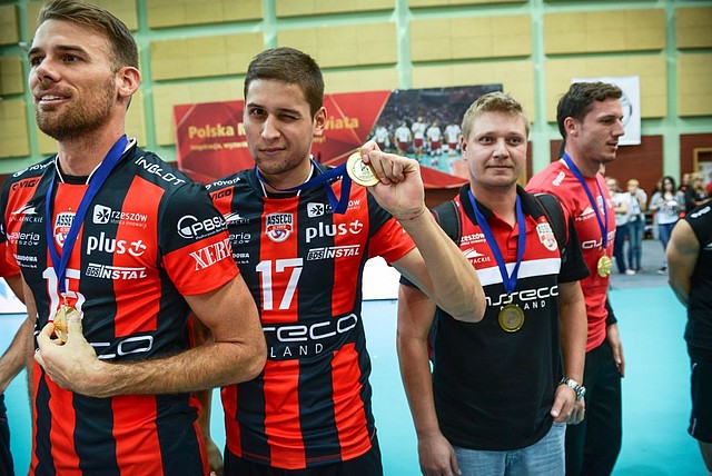 Ники Пенчев и Ресовия стартираха сезона с трофей