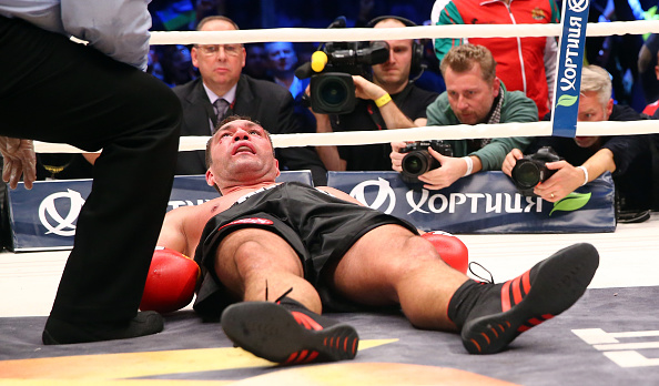 Кубрат Пулев издържа 5 рунда! Владимир Кличко защити световната титла с нокаут