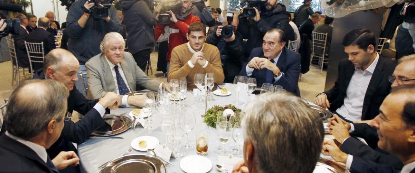 Реал Мадрид сплоти колектива с коледен обяд