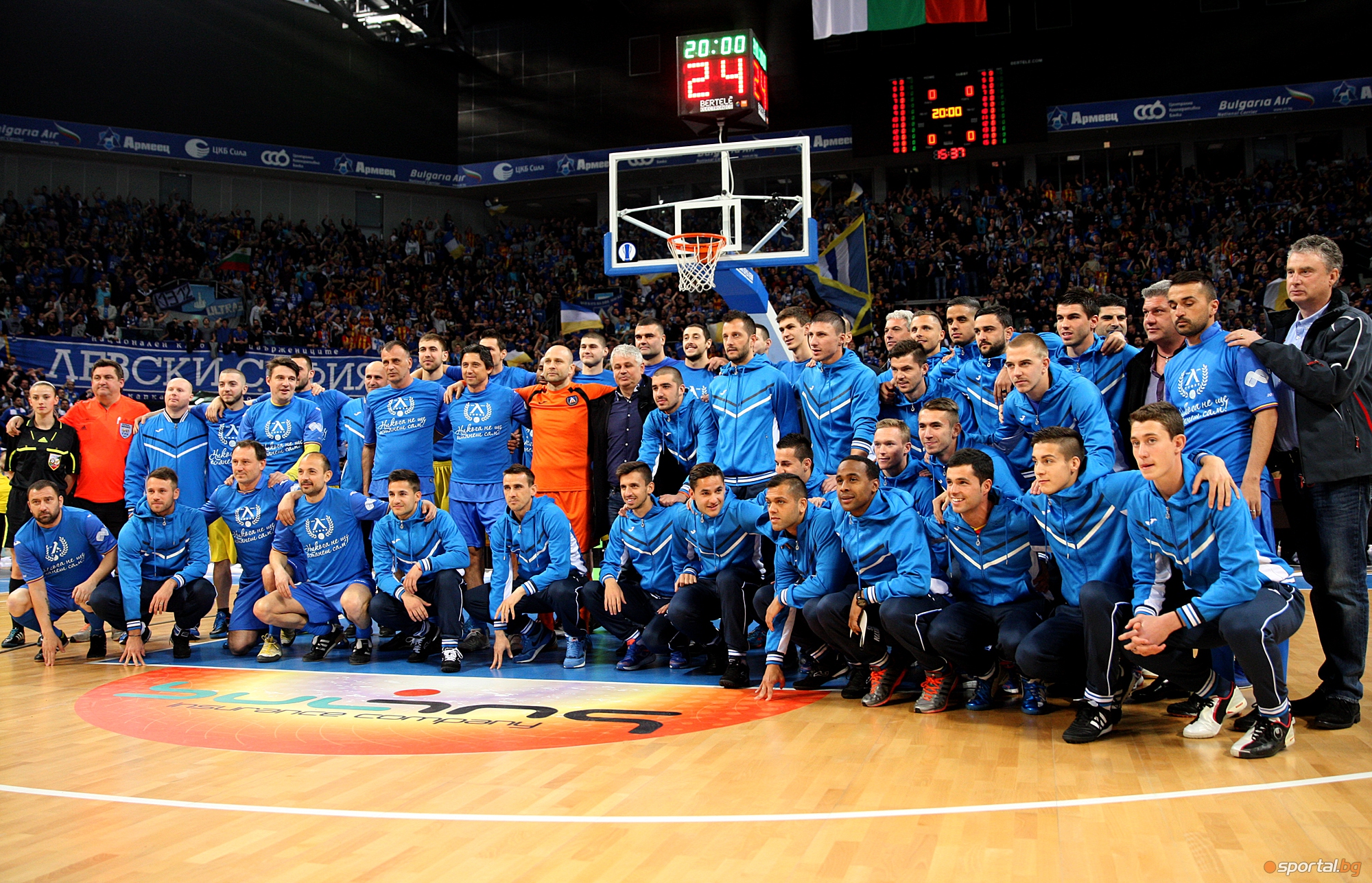 Футболисти и баскетболисти с историческо шоу в подкрепа на БК Левски - част II