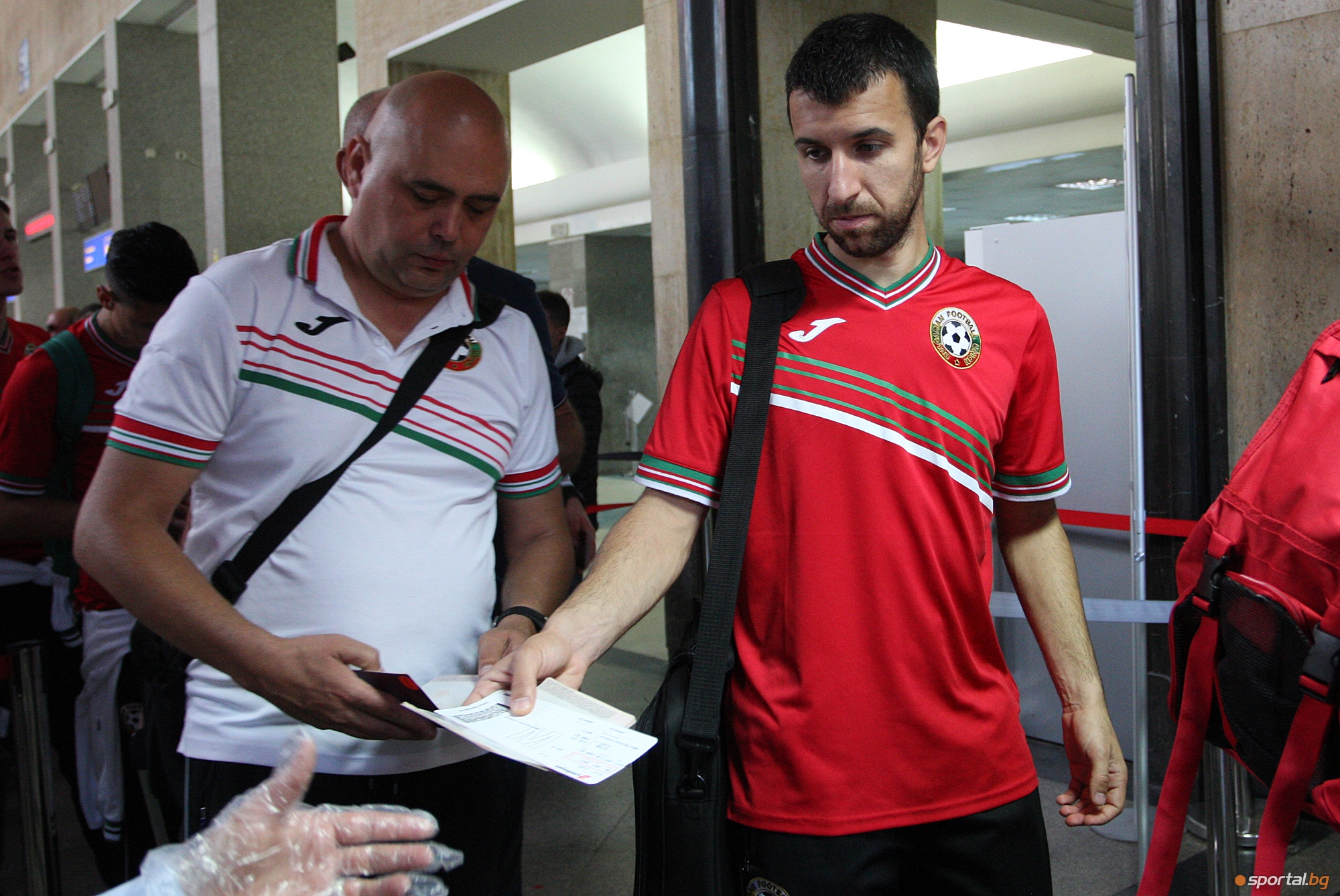 Футболистите на националният отбор по футбол заминаха за Малта