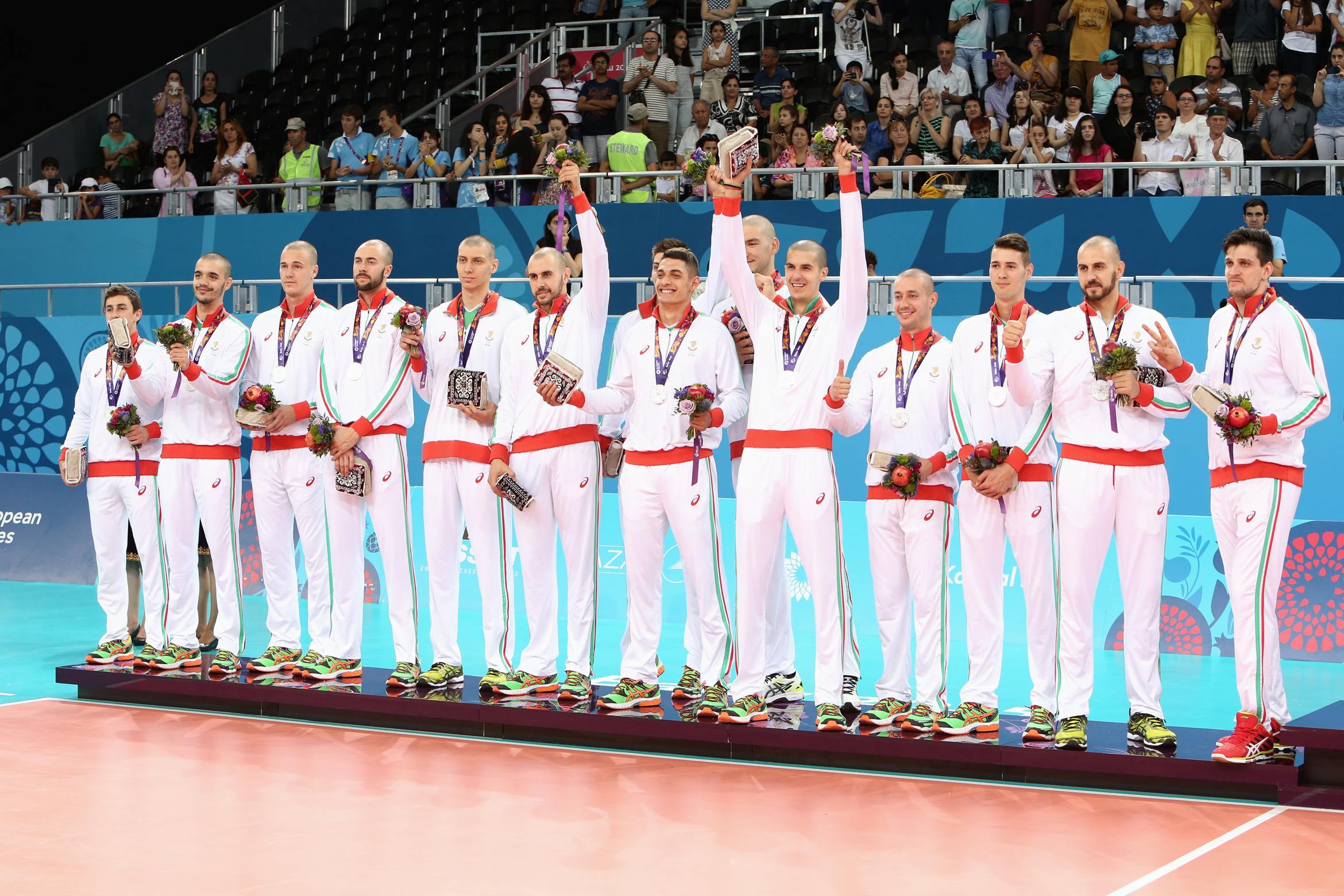 Волейболистите със сребърните медали от Баку