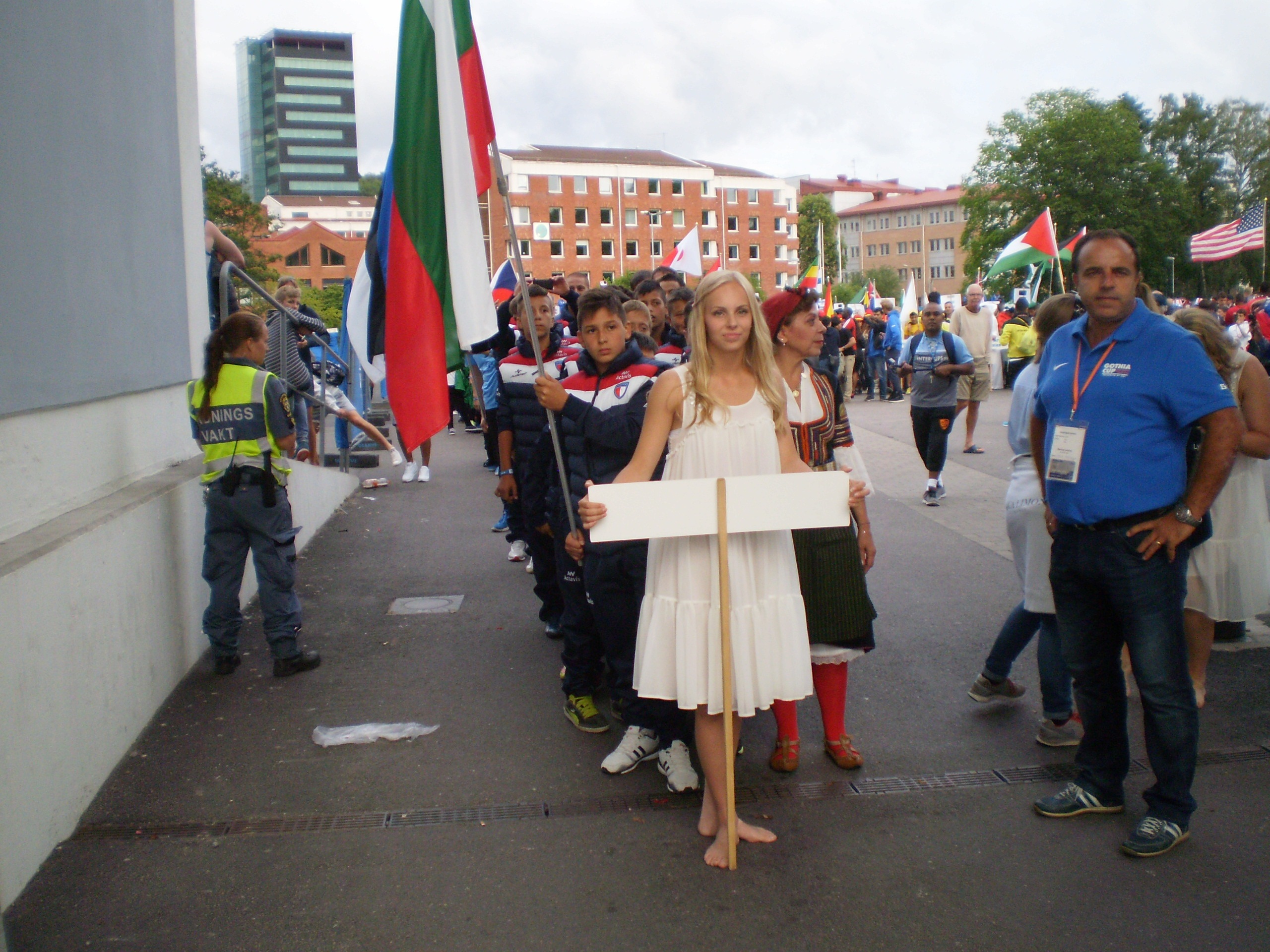 България поведе парада на нациите на Готя Къп