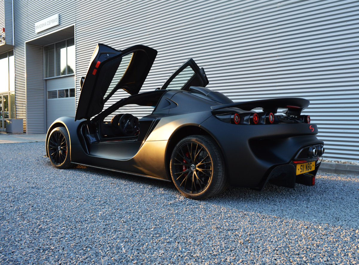 Sin Cars представят първия си сериен автомобил (Снимки)