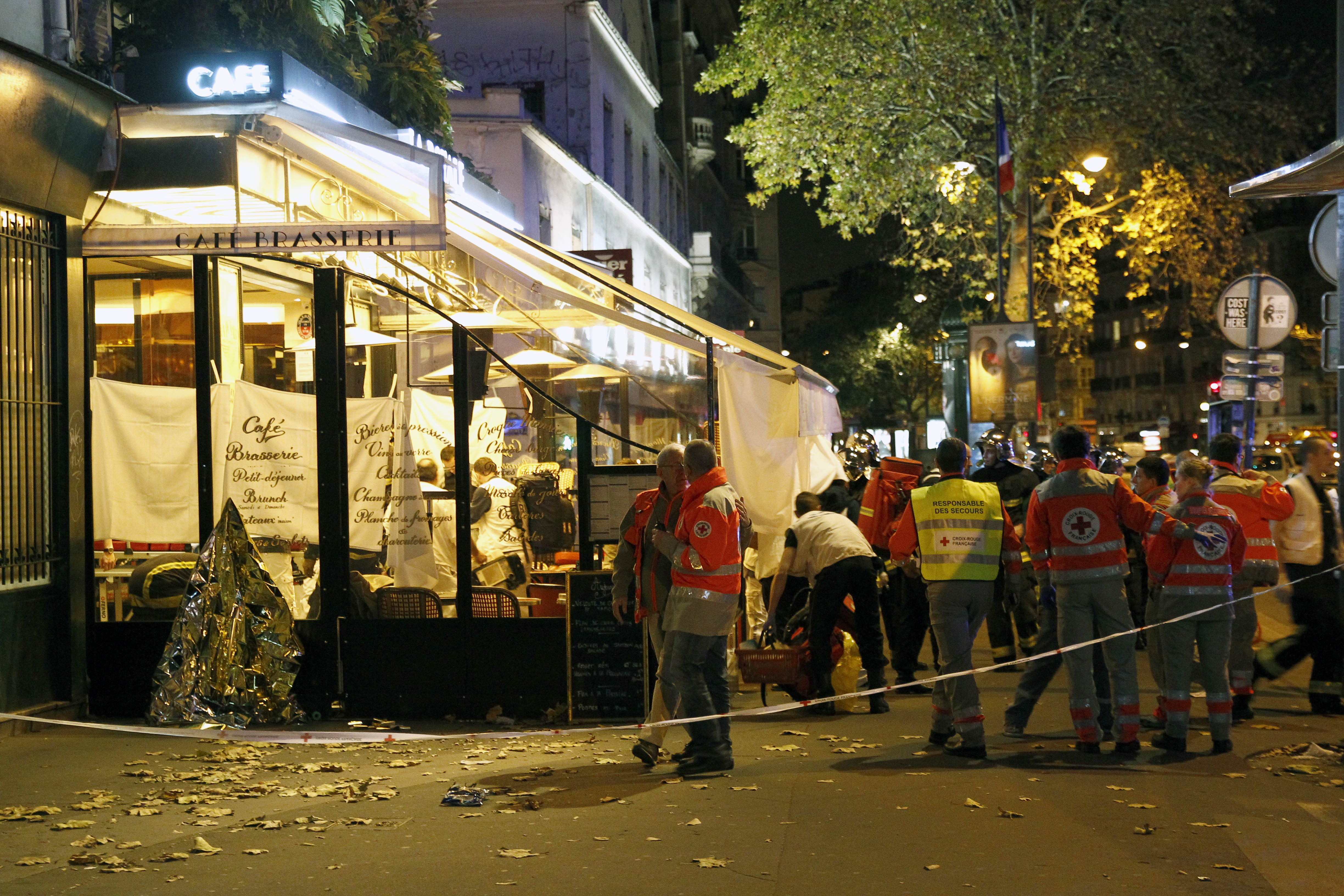 Кървав петък 13-и в Париж - терористи избиха над 140 души
