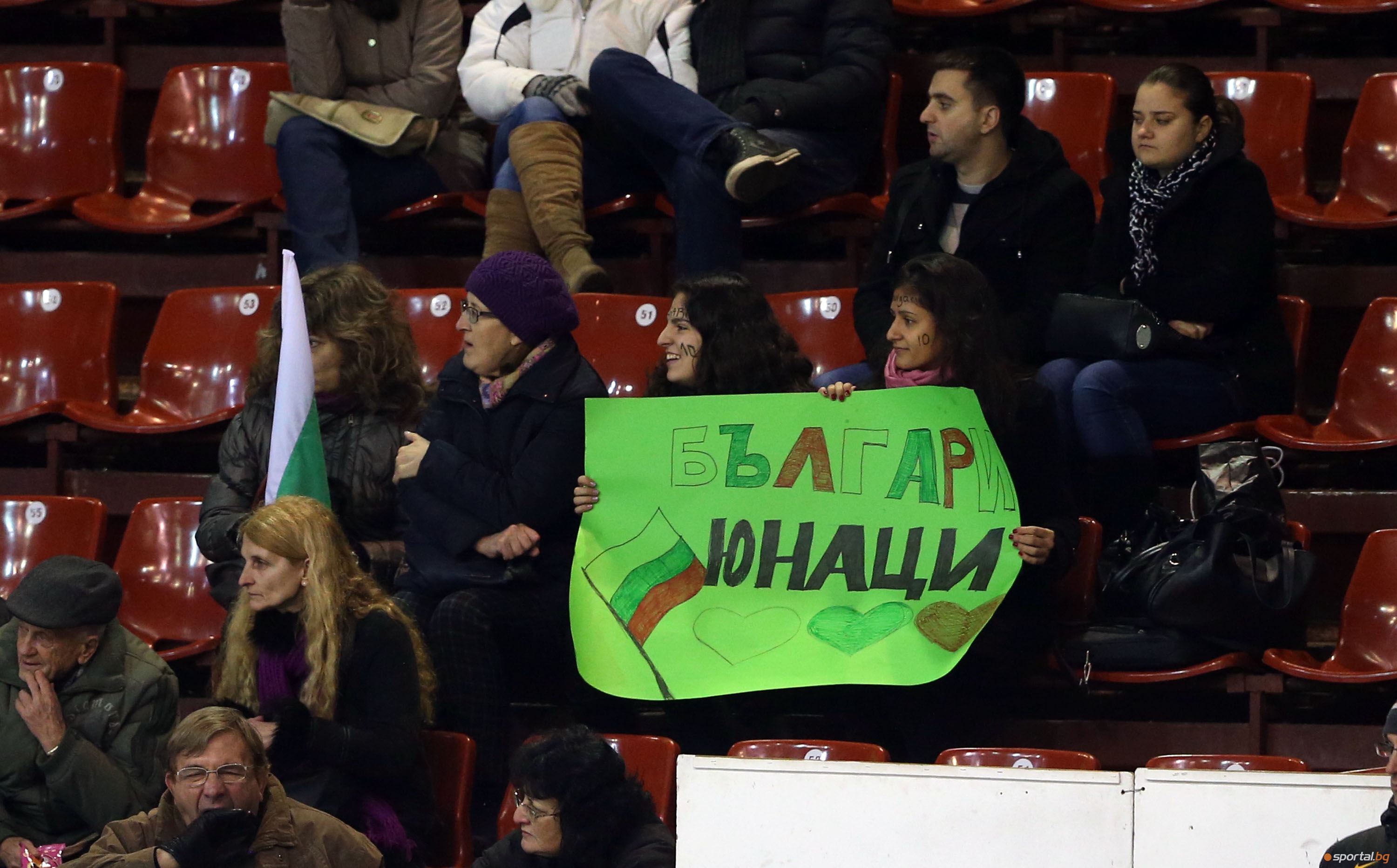 Националките ни по хокей на лед със загуба от Хонконг на старта на СП в София