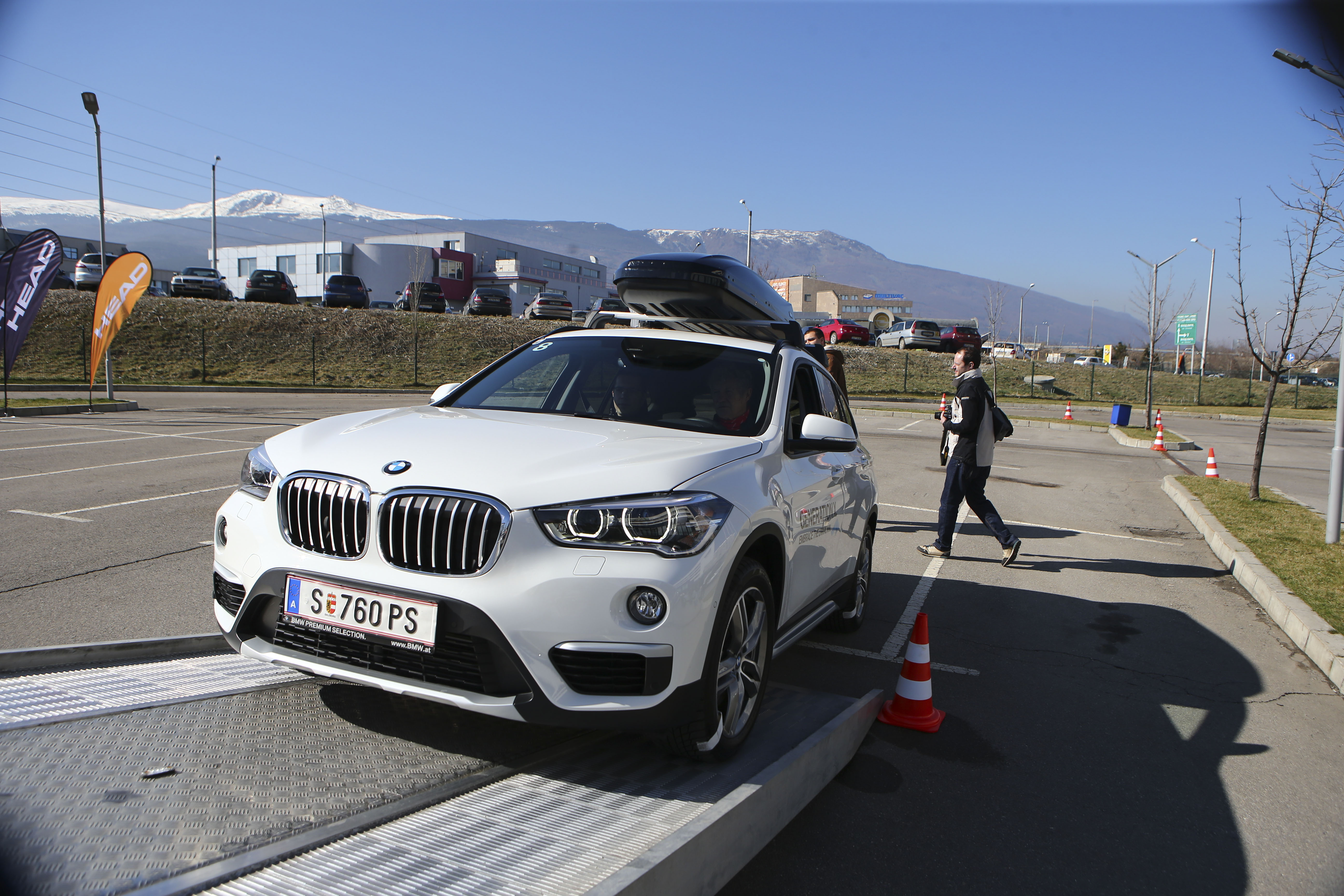 BMW X1 пристигна в София и показа какво може