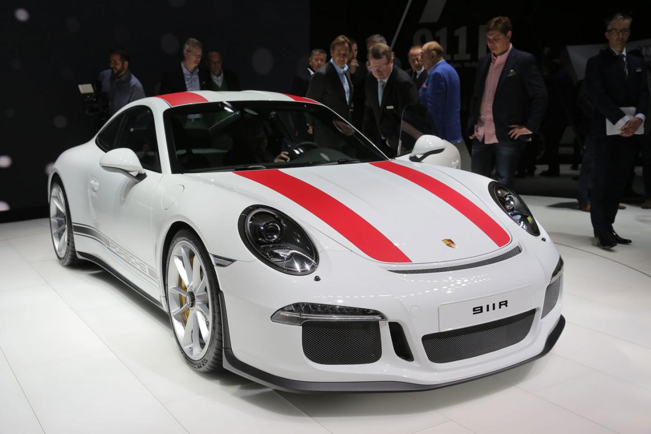 Porsche 911R с нови сили и ръчни скорости в Женева