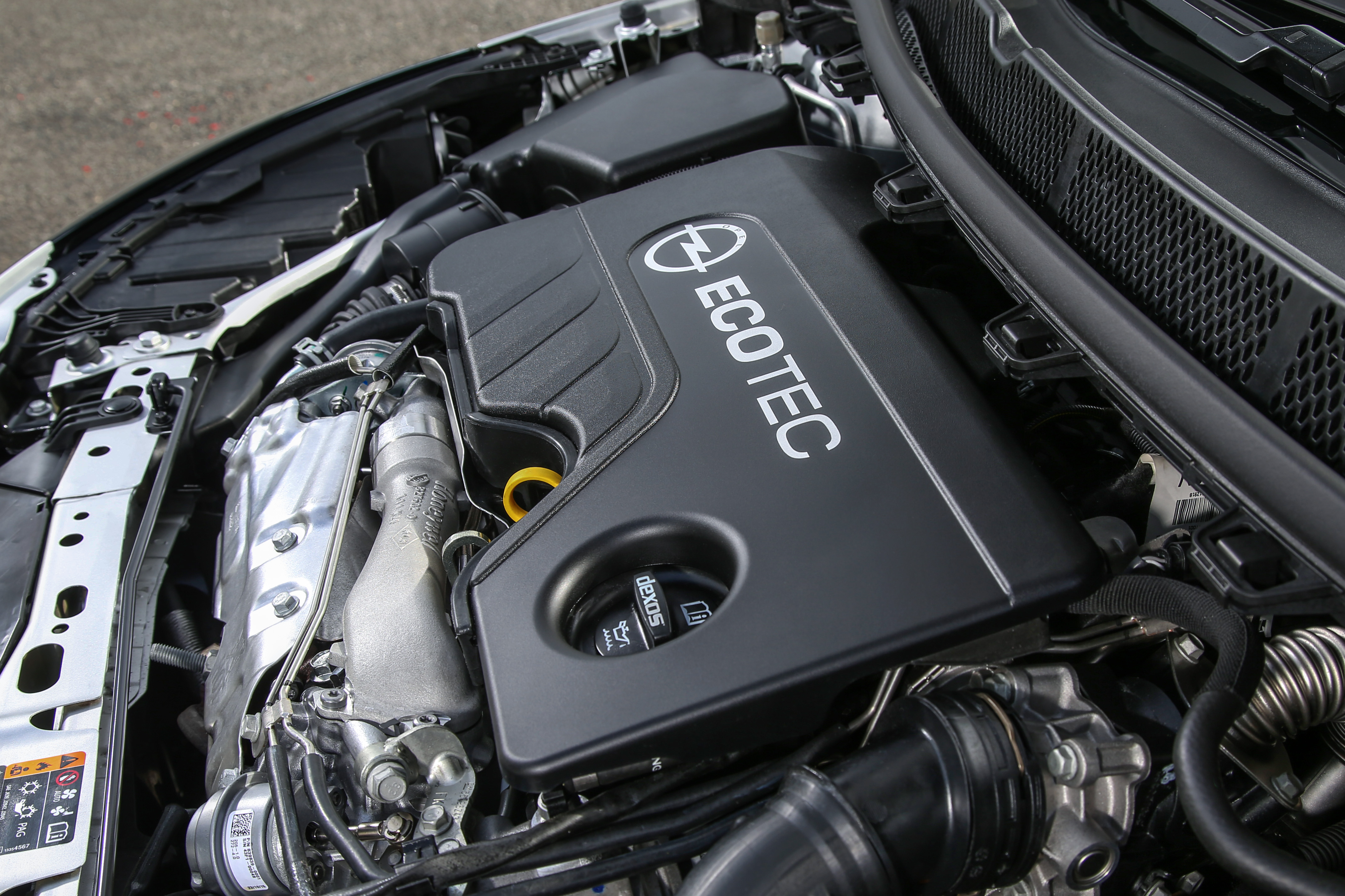 Opel Astra BiTurbo със 160 кс., викат му "пикантния"