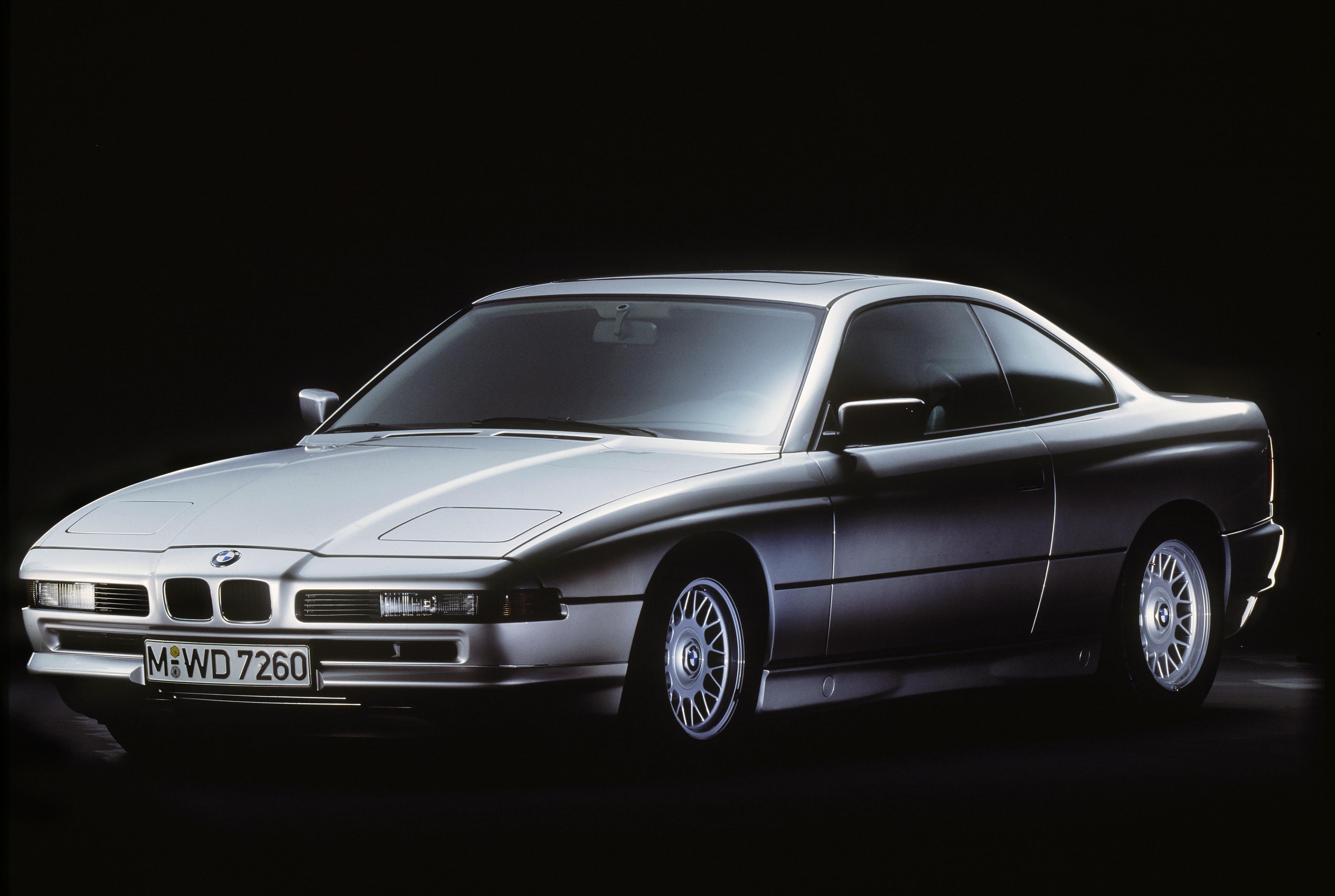 BMW 8-Серия: Акулата, която не влезе в 21 век