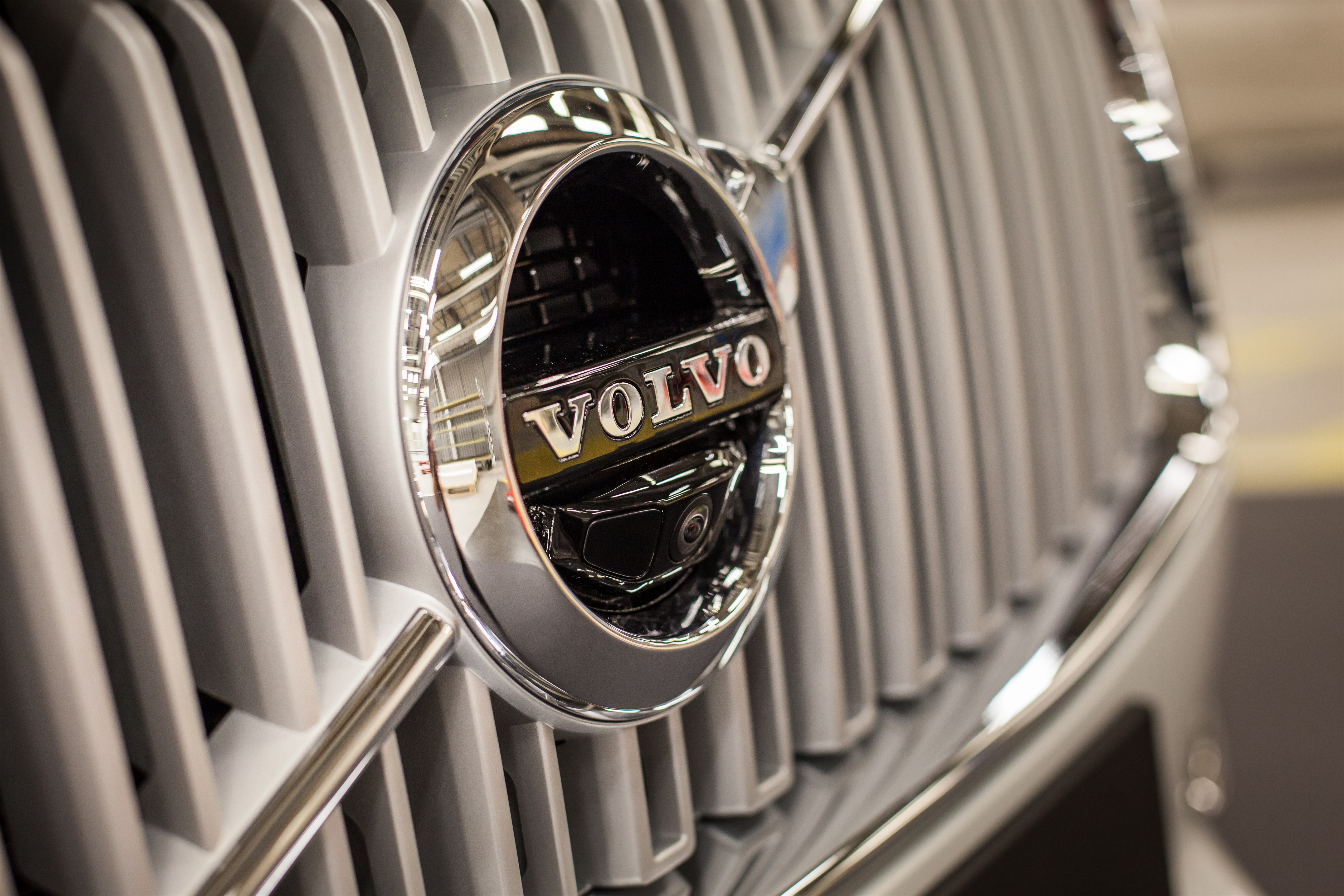 Кажи на Volvo: Drive me