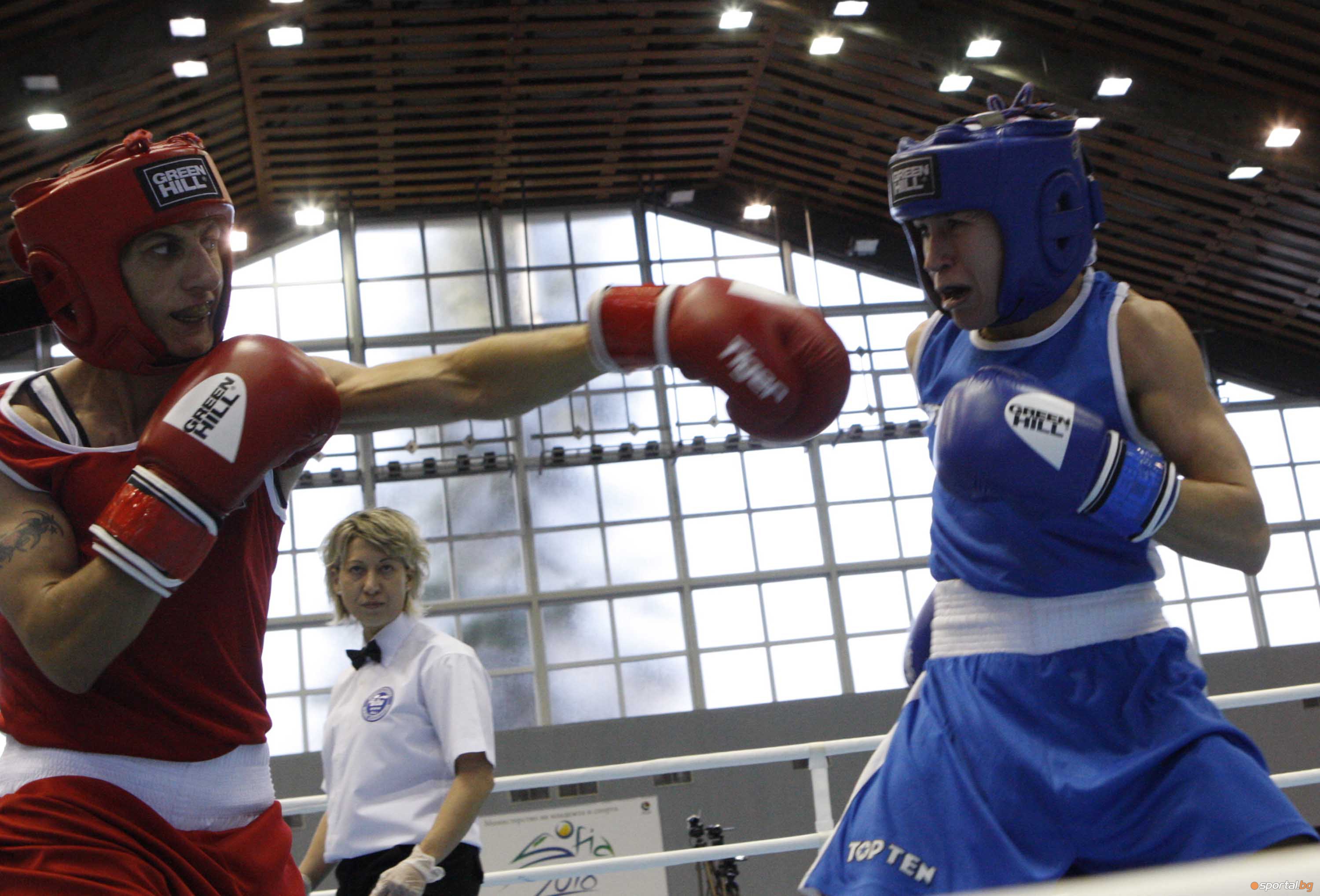 България спечели три титли от европейското по бокс за жени