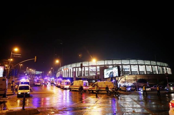 Бомбен атентат до стадиона на Бешикташ
