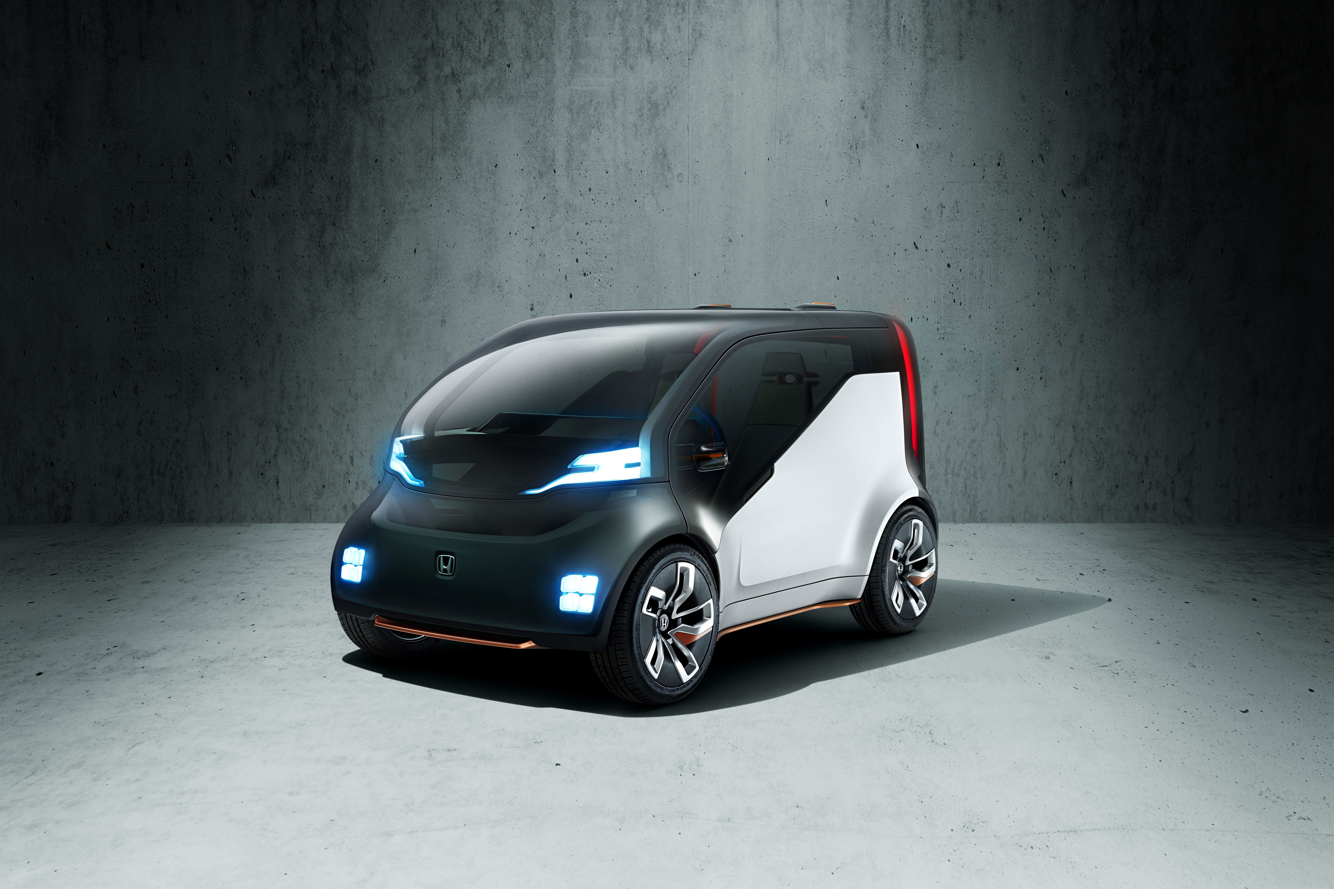 Honda представи новия Type-R и електрическото си бъдеще в Женева