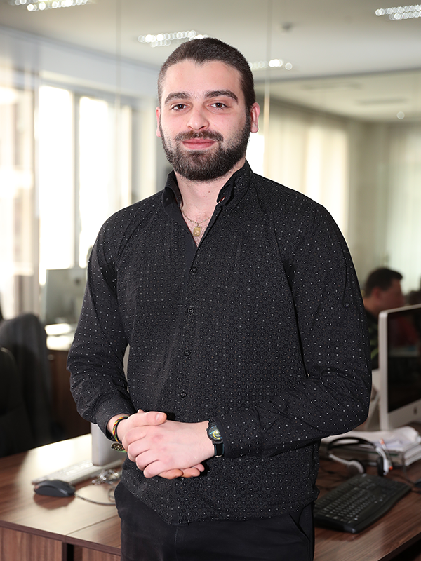 Даниел Любомиров