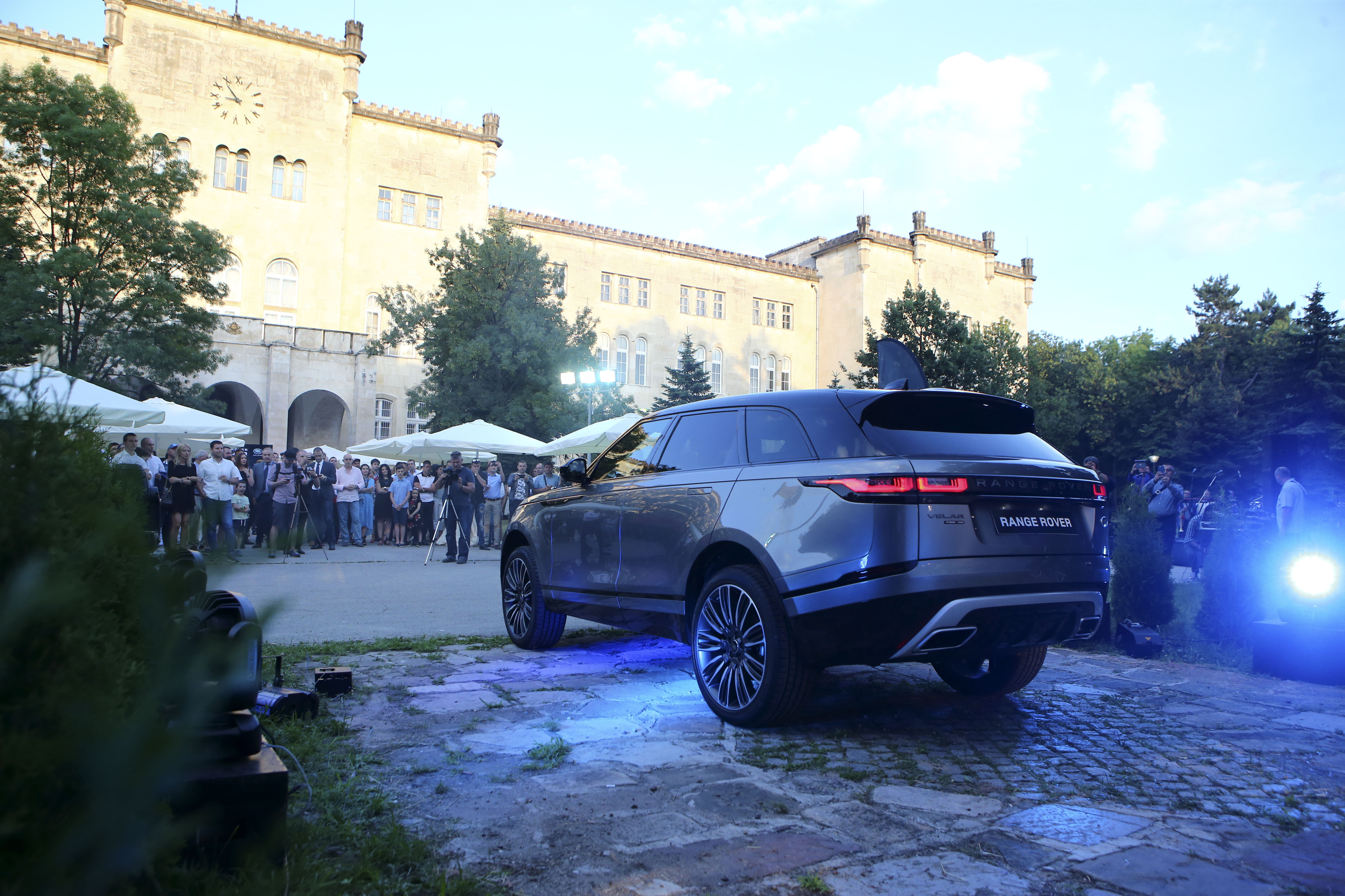 Range Rover Velar е вече в България