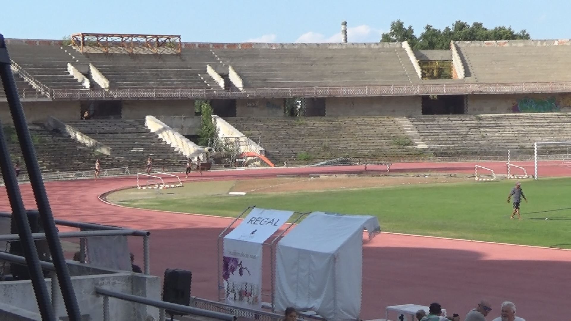  Ще стане ли стадион “Пловдив” спортното украшение на България или ще потъне в съсипия? 