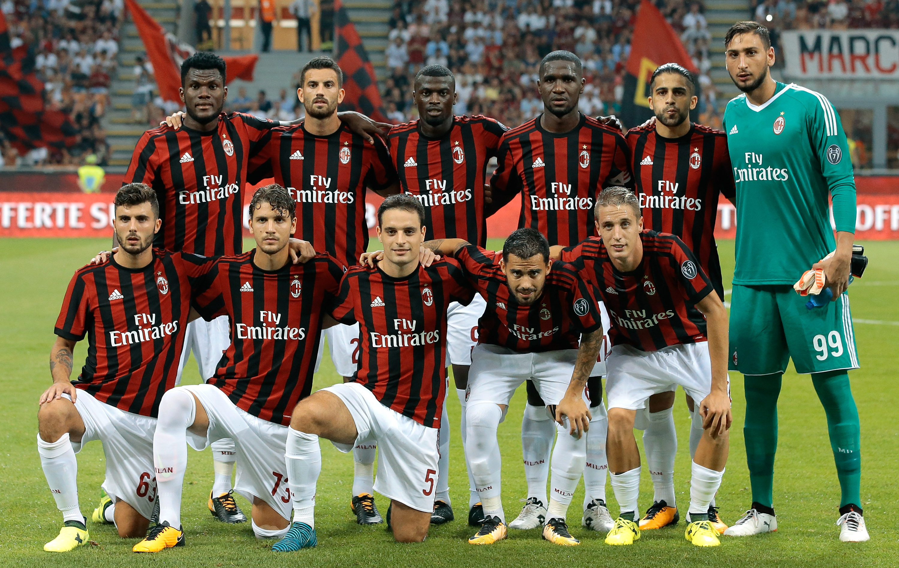 Милан зарадва 66 000 на "Сан Сиро" в Лига Европа