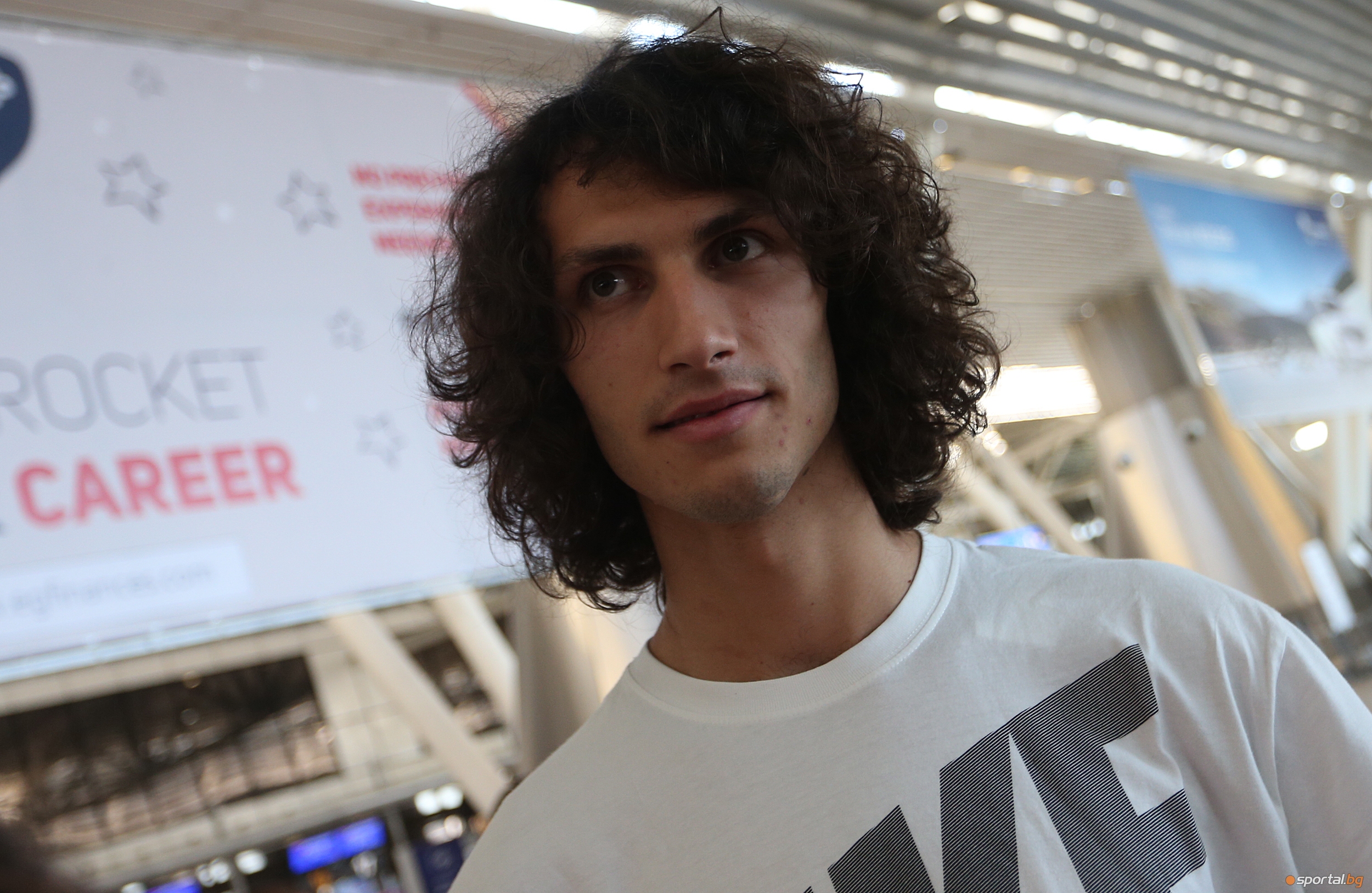 Първите български атлети заминаха за Световното в Лондон