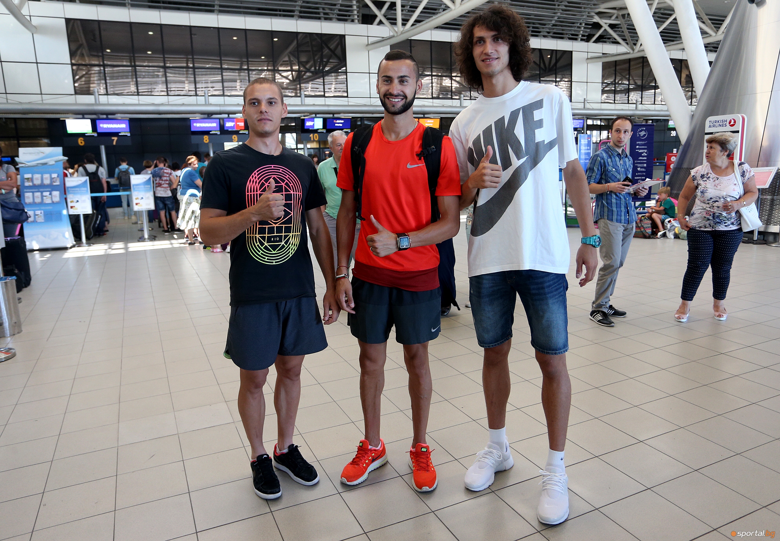 Първите български атлети заминаха за Световното в Лондон
