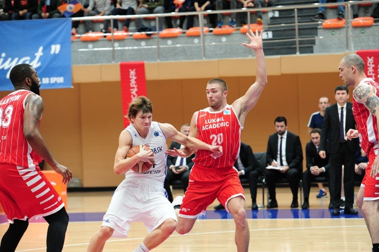 Истанбул ББ - Лукойл Академик