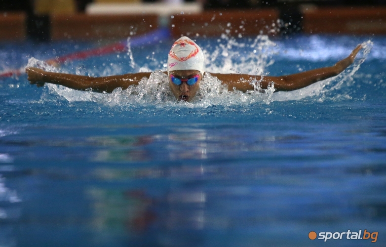 Финали от третия ден на Държавното първенство по плуване в малък басейн