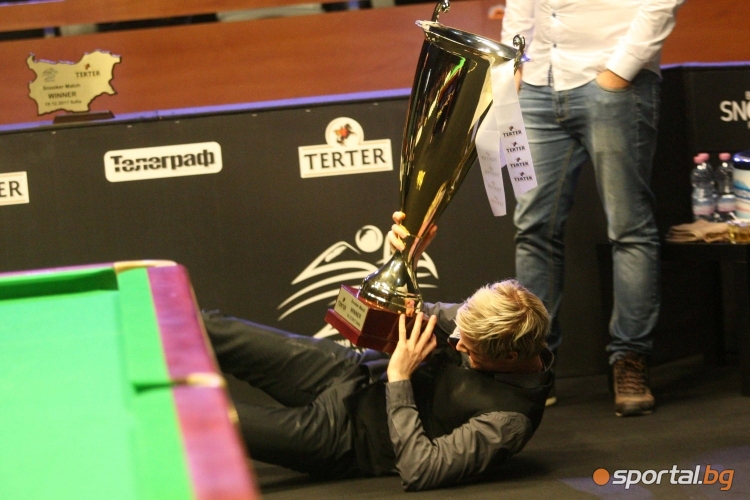  Робъртсън надделя Тръмп в гуляй на триковите удари и занимателен снукър 