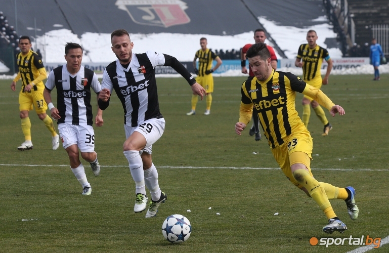  Локомотив (Пловдив) - Ботев (Пловдив) 