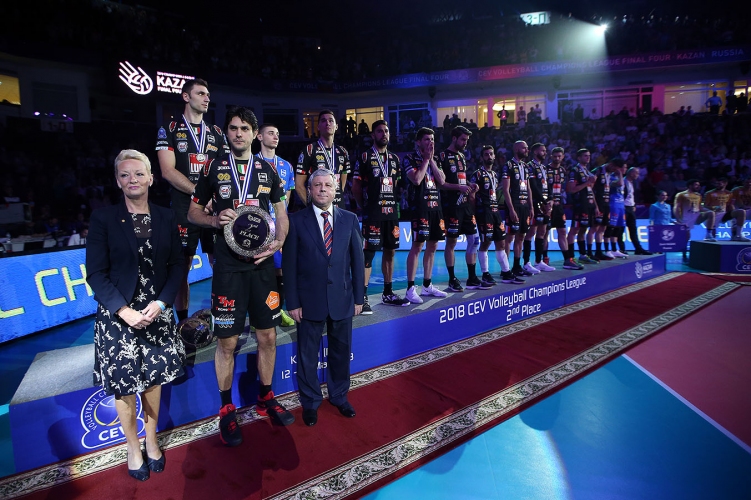  Цветан Соколов е диагонал №1 в ШЛ, Максим Михайлов е MVP 