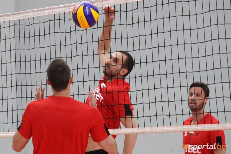  Открита подготовка на националите по волейбол 