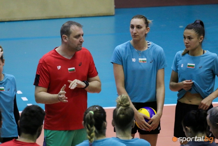 Женският национален отбор по волейбол се подготвя за участието си в Европейската лига