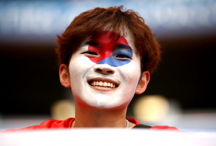 Феновете на Южна Корея за мача с Мексико
