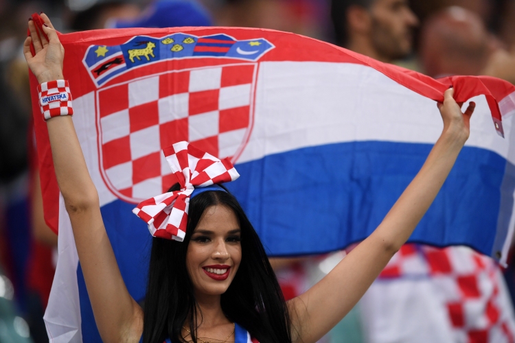Феновете на Хърватия срещу Русия