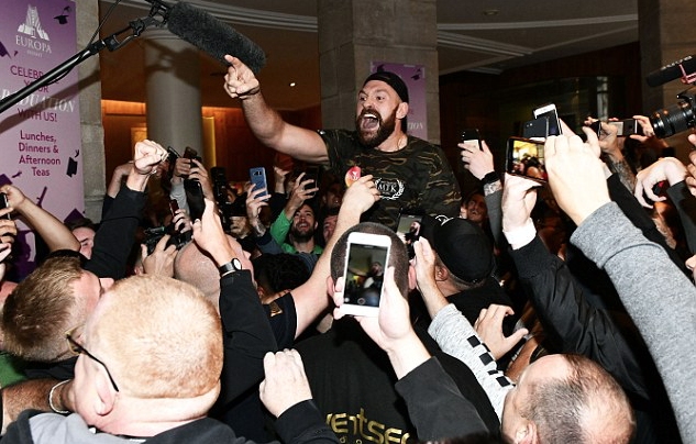  Тайсън Фюри и Франческо Пианета минаха през кантара в Белфаст 