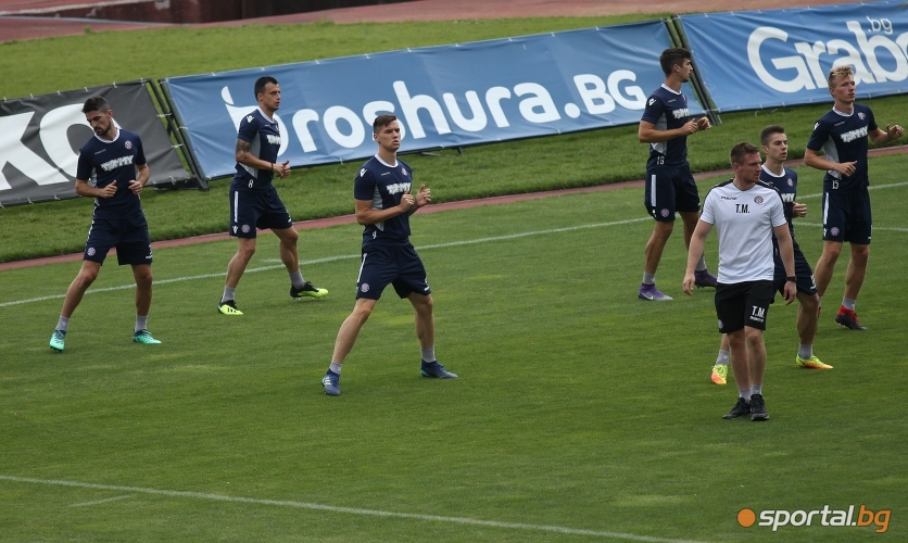  Тренировка на Хайдук (Сплит) преди мача със Славия 