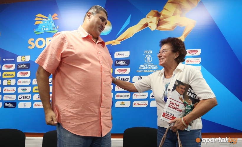  Любо Ганев показа книгата си - 