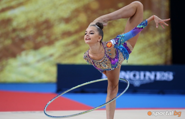 Изпълнения на обръч на руските гимнастички