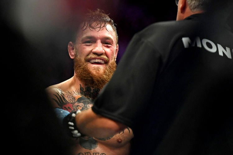  Хабиб Нурмагомедов задуши Конър Макгрегър на UFC 229 