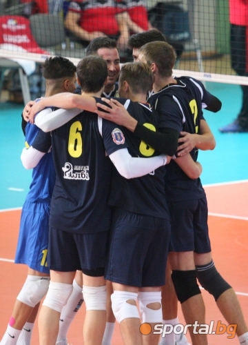  Нефтохимик сграбчи Суперкупата на България 