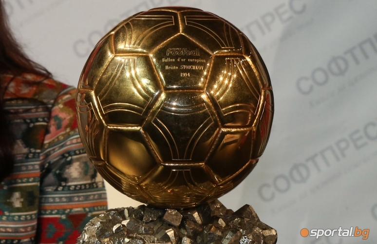  Христо Стоичков сподели златната топка на почитателите 