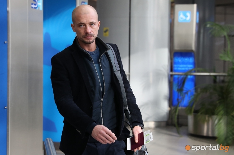  Футболистите на ЦСКА - София отпътуваха за Испания 