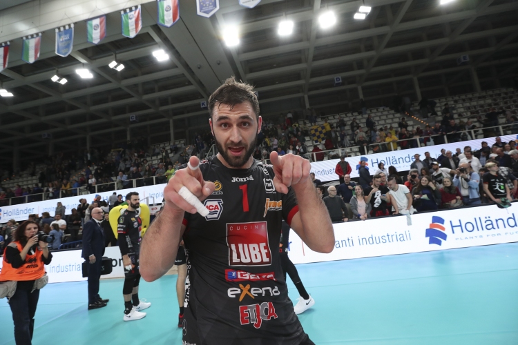 Цветан Соколов заби 36 точки! Лубе обърна Тренто в полуфинал №1 в Италия