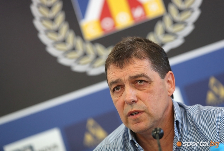  Петър Хубчев е новият старши треньор на Левски 