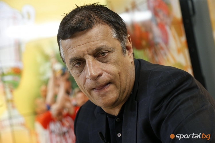  Стойне Манолов гостува в 