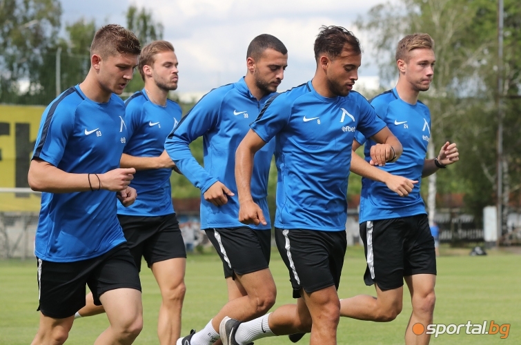 Първа тренировка на Петър Хубчев с футболистите на Левски